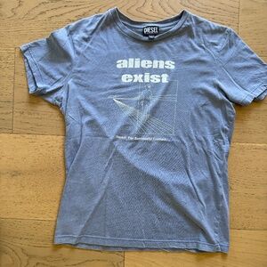 🔥 Diesel “Aliens Do Exist” Tee – Size M